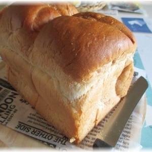 サンドイッチ用食パン（小麦胚芽・ゴマ入り）